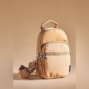 ANTHROPOLOGIE X URBAN ORIGINALS SLING BAG - MISSING 1 ZIPPER (A) 🛍️